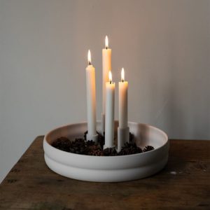 Keramikljusstake i skål